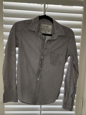 Frank & Eileen Barry Black and White Vertical Stripe button down shirt. XS